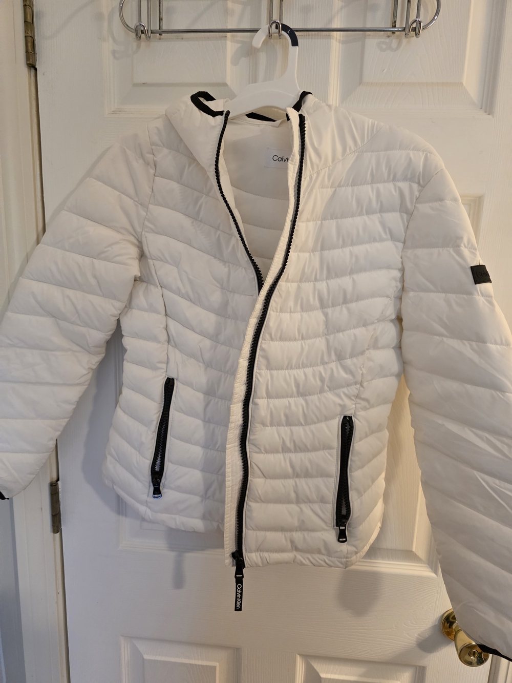 Calvin Klein White Quilted Hooded Puffer Jacket - Picture 1 of 7